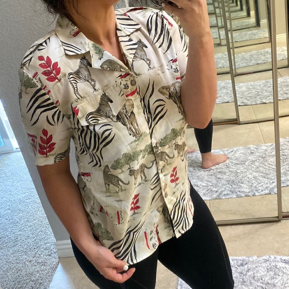 TAPESTRY retro safari button up​ - Picture 3 of 5